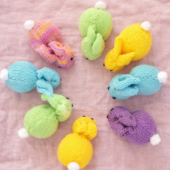 Beginners Knitting Class - Knitted Bunnies with a Chocolate Egg