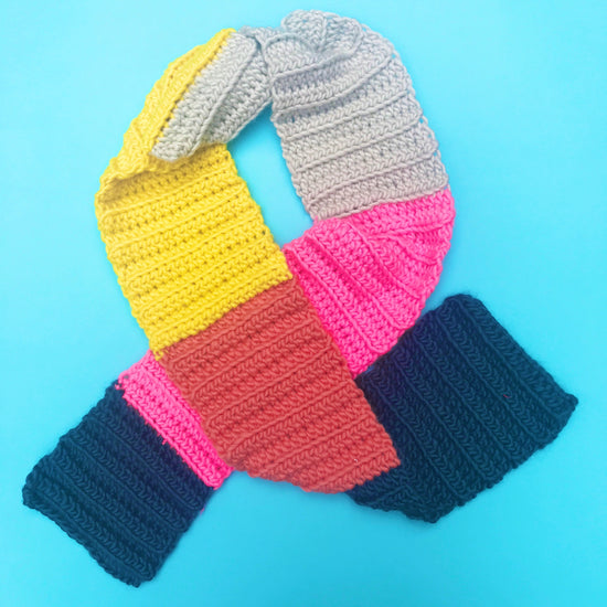 Beginners Crochet - Learn to Crochet an Easy Scarf